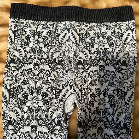 NWT Free People Leggings in black and white - Picture 8 of 9